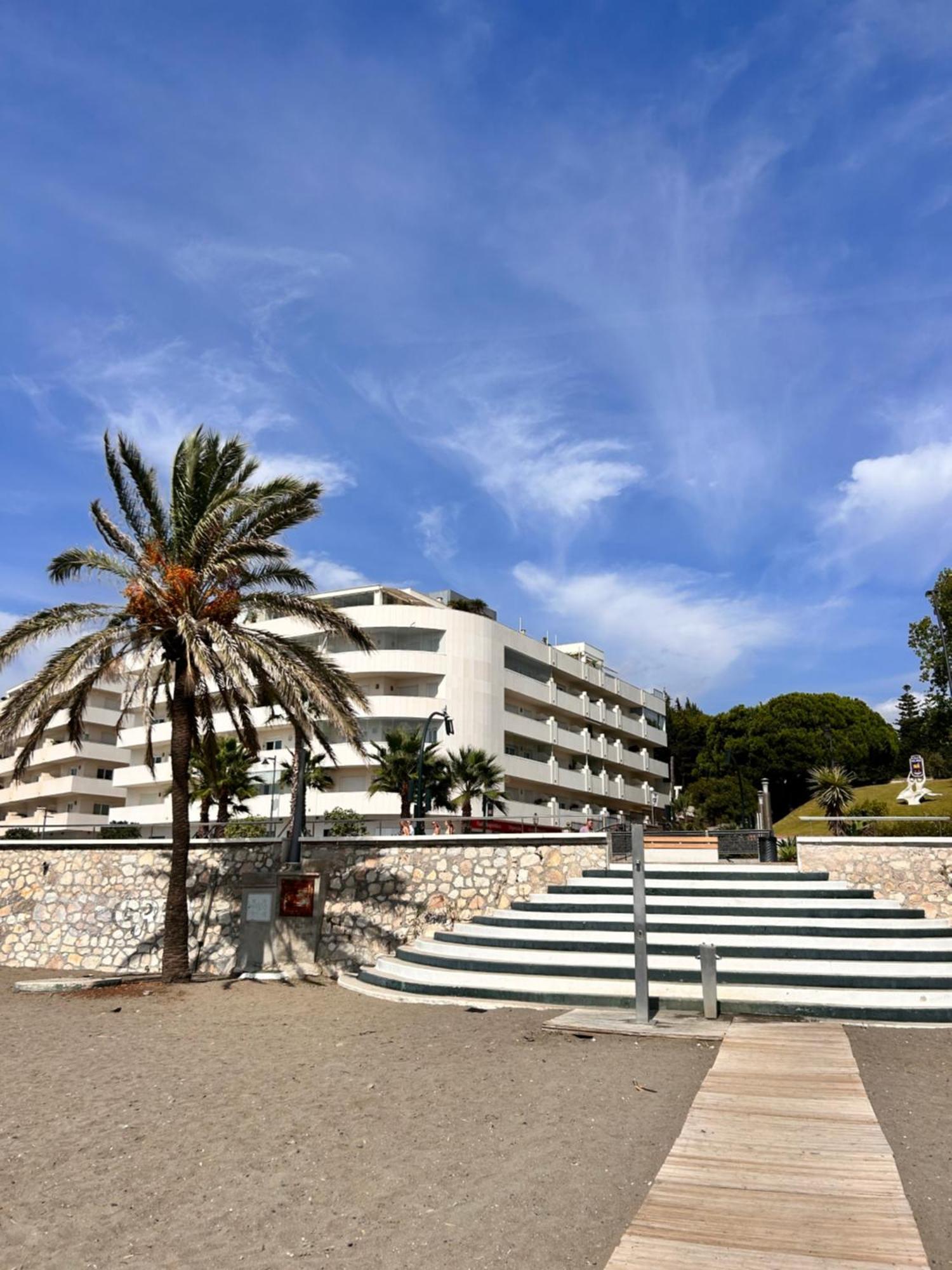 Апартаменты Balcon De La Cala Эстепона Экстерьер фото